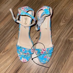 Nature Breeze Floral Sandals